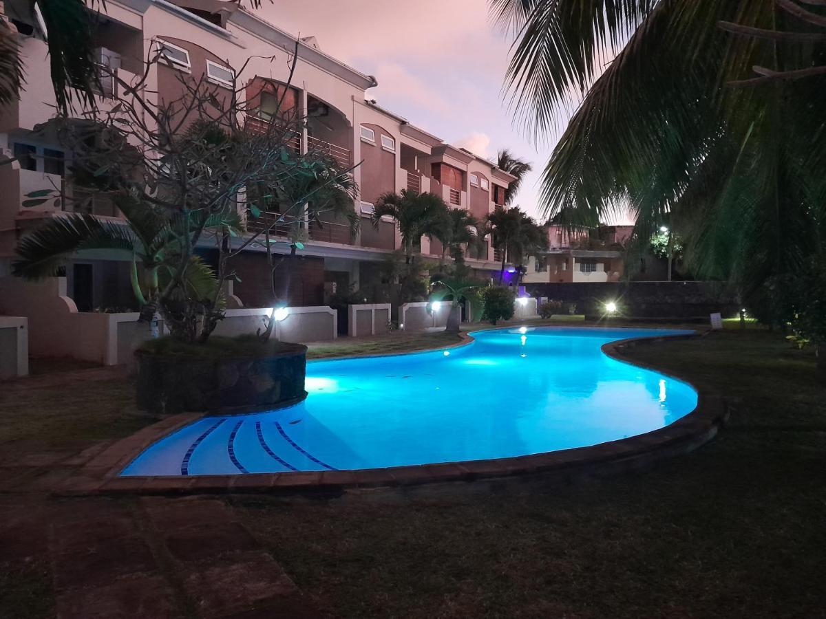Lovely 4 Bed Townhouse With Common Swimming Pool Гранд-Бэй Экстерьер фото